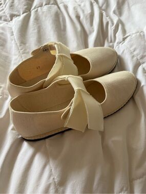 Vibi Venezia Women's White Cotton Mary Jane Maxi Bow Flats - Size 10